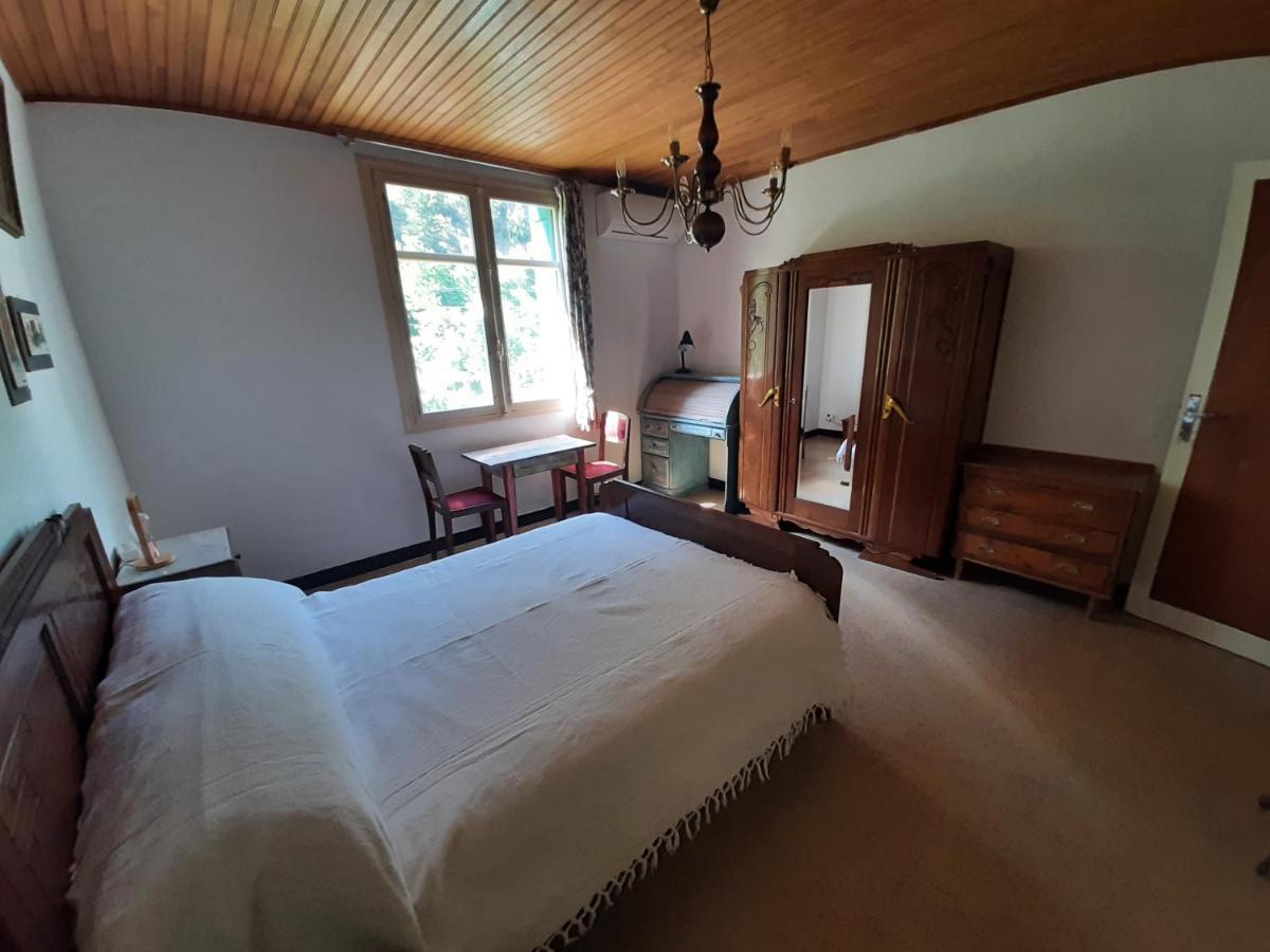 Les Chambres Chouettes Вильфранш-де-Конфлан Экстерьер фото